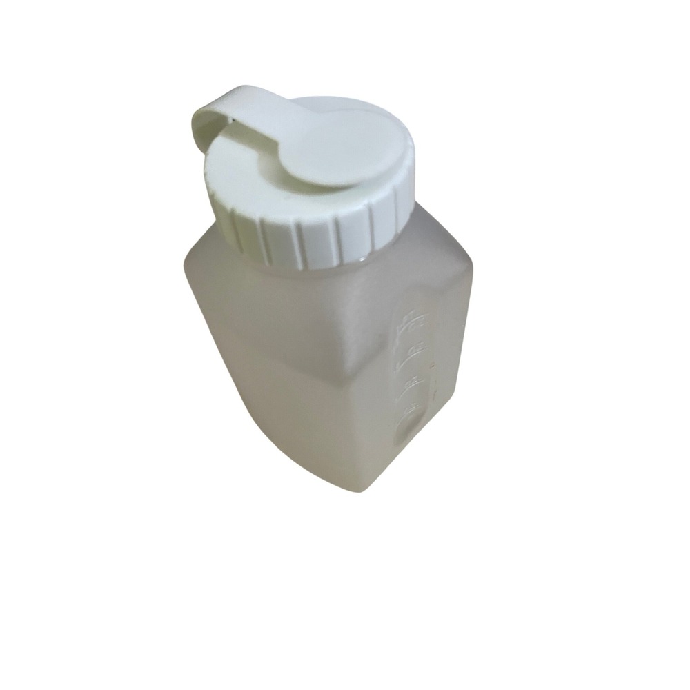 Vintage Rubbermaid  1 Pint Frosted Square Plastic Bottle White Flip Lid 0223